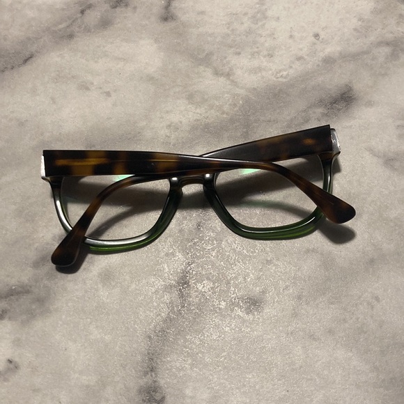 SEE - Picture 10 of 16